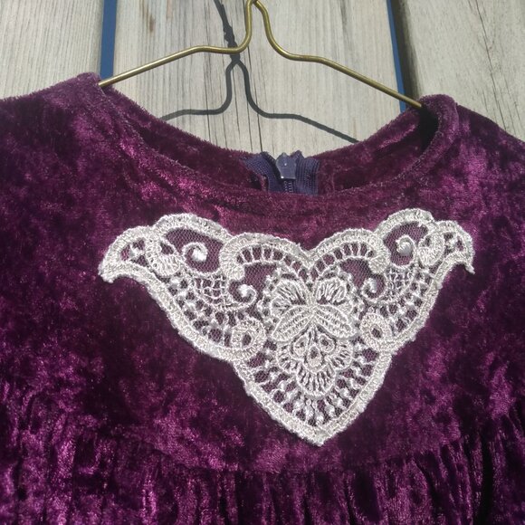 Vintage Baby Girls Dress Purple Crushed Velour Lace Applique - Picture 4 of 16